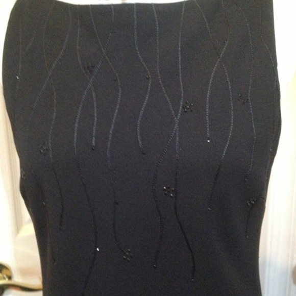 Evan Picone simple but classy LBD - Picture 2 of 4